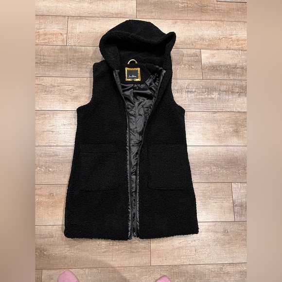 Sam Edelman NWOT Hooded Faux Fur
Teddy Vest Medium - Picture 5 of 12